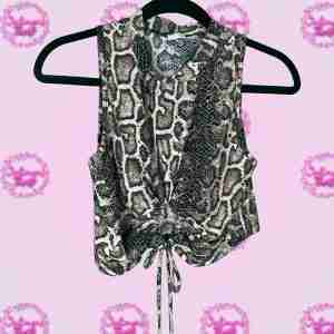 Mienne Snake Crop Top