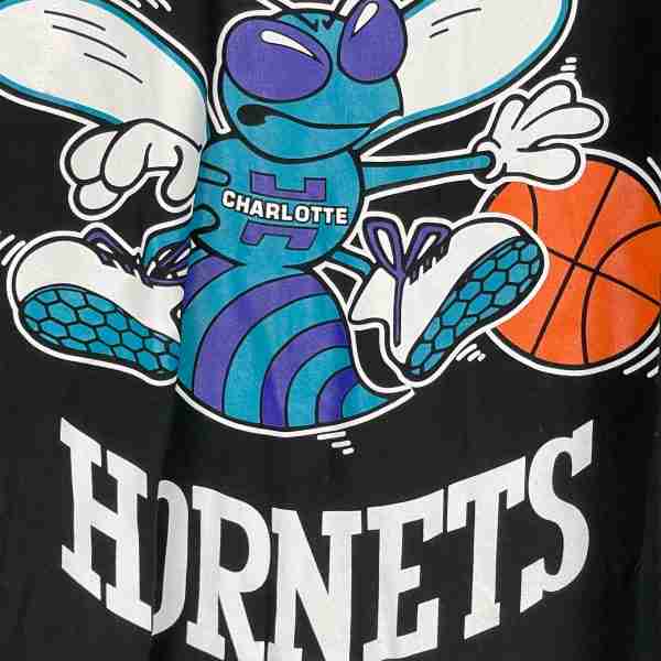 Charlotte Hornets T-Shirt - Image 3
