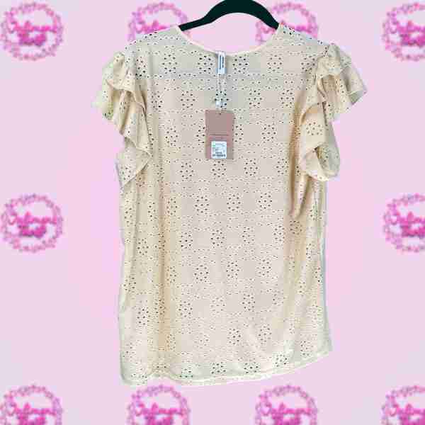 ePretty Eyelet Top - Image 2