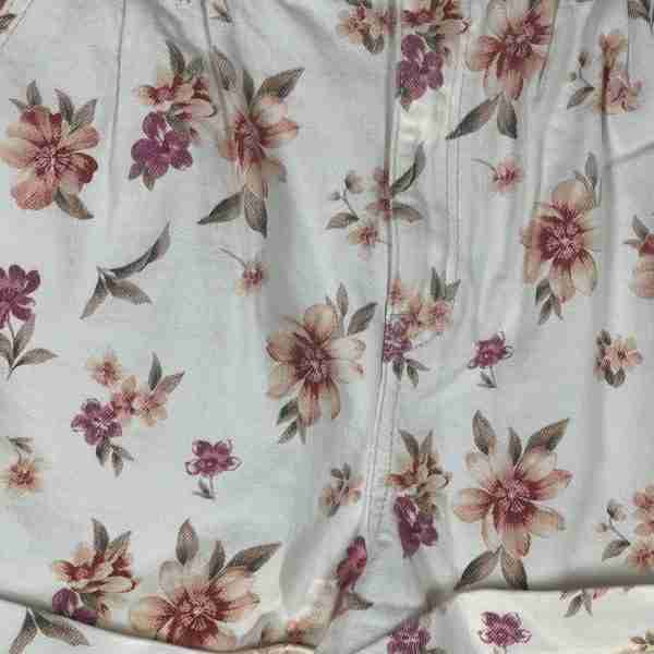 American Eagle Floral Shorts - Image 3