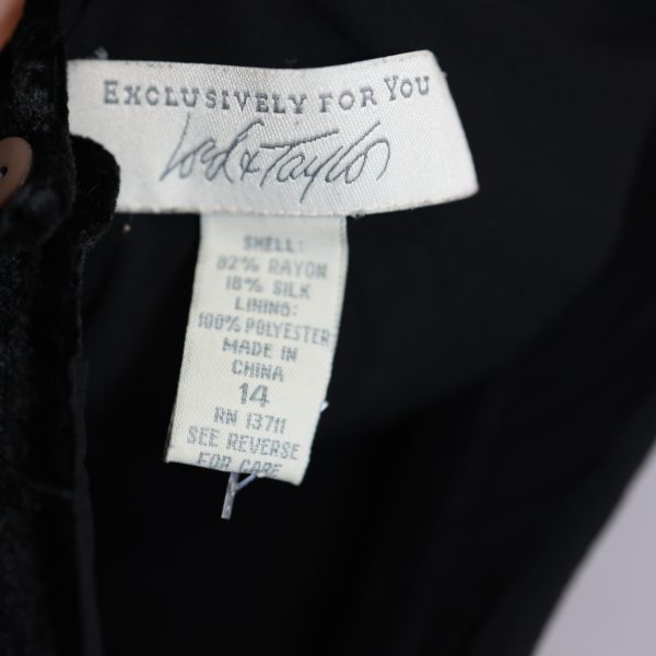 Black Velvet Sleeveless Button Front Top - Image 3